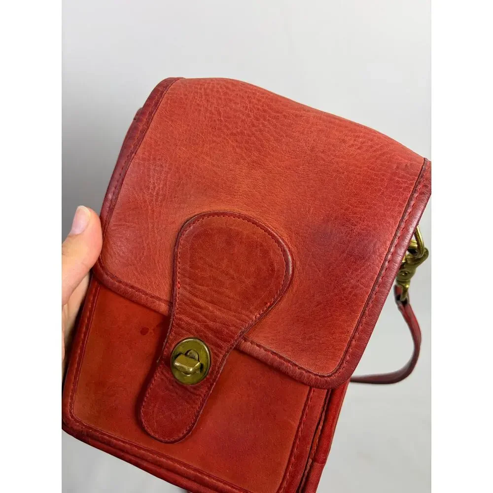 Vintage COACH Red Leather 5120 Small Shoulder Pouch (1983) Rare (no hang tag) - Picture 3 of 14